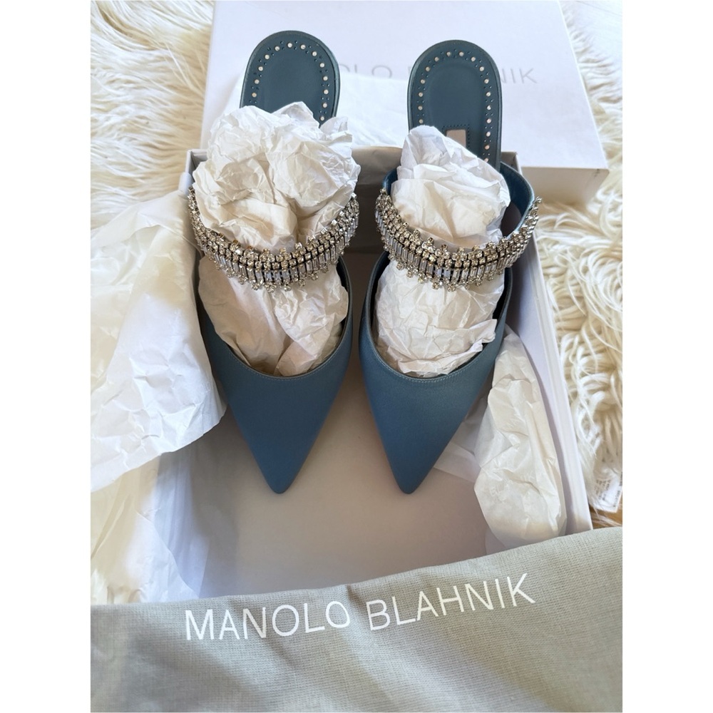 NEW MANOLO BLAHNIK Lutara Crystal-Band Satin Flat Ballerina Mules Flats 36 - Picture 2 of 6